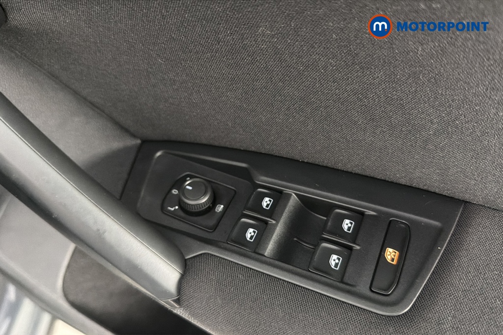 Volkswagen Tiguan Life Manual Petrol SUV - Stock Number (1672633) - 19th supplementary image