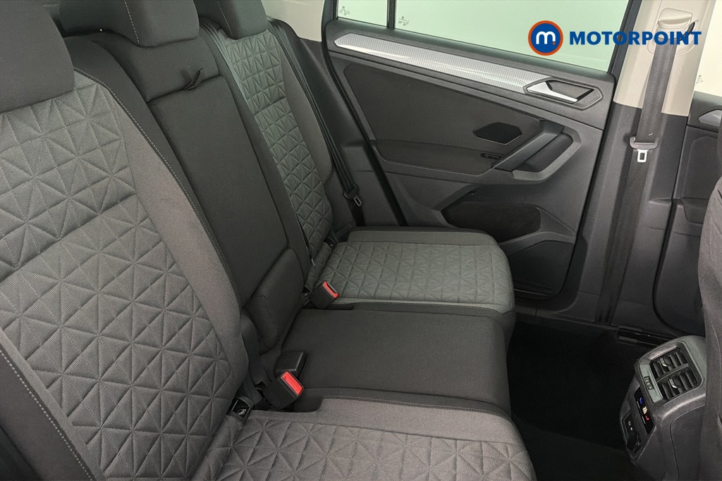 Volkswagen Tiguan Life Manual Petrol SUV - Stock Number (1672633) - 25th supplementary image