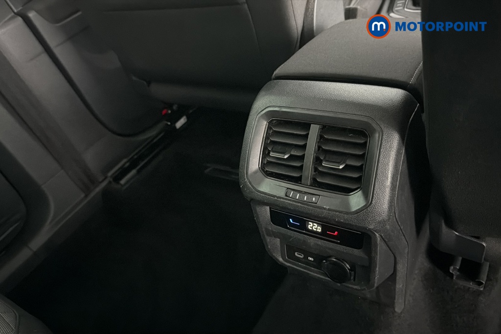 Volkswagen Tiguan Life Manual Petrol SUV - Stock Number (1672633) - 28th supplementary image