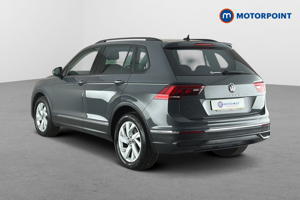 Volkswagen Tiguan Life Manual Petrol SUV - Stock Number (1672633) - Drivers side rear corner