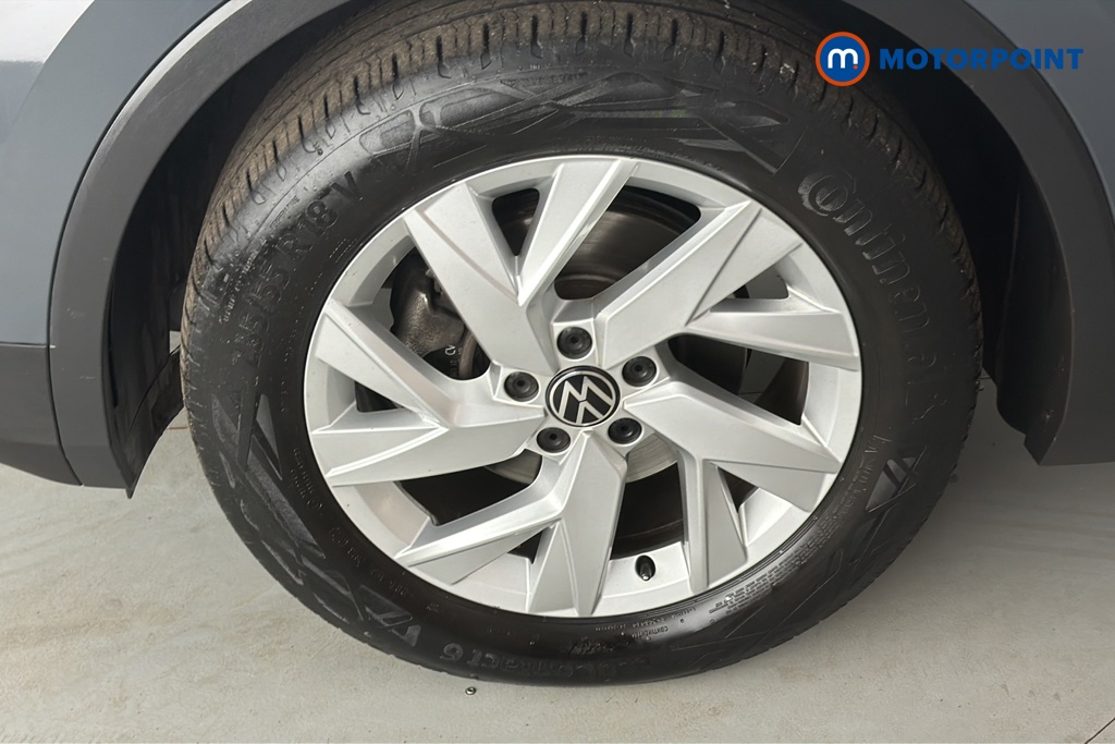 Volkswagen Tiguan Life Manual Petrol SUV - Stock Number (1672633) - 44th supplementary image