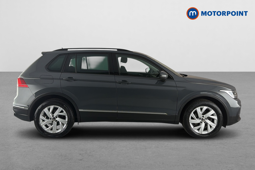 Volkswagen Tiguan Life Manual Petrol SUV - Stock Number (1672633) - Passenger side