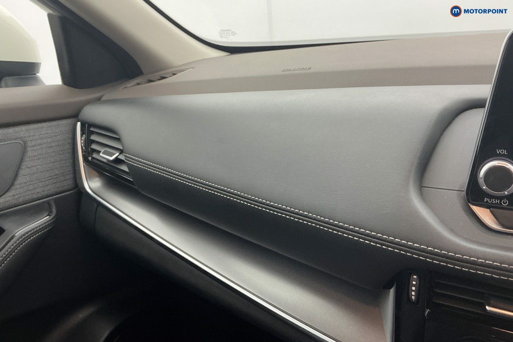 Nissan X-Trail Acenta Premium Automatic Petrol-Electric Hybrid SUV - Stock Number (1672656) - 17th supplementary image