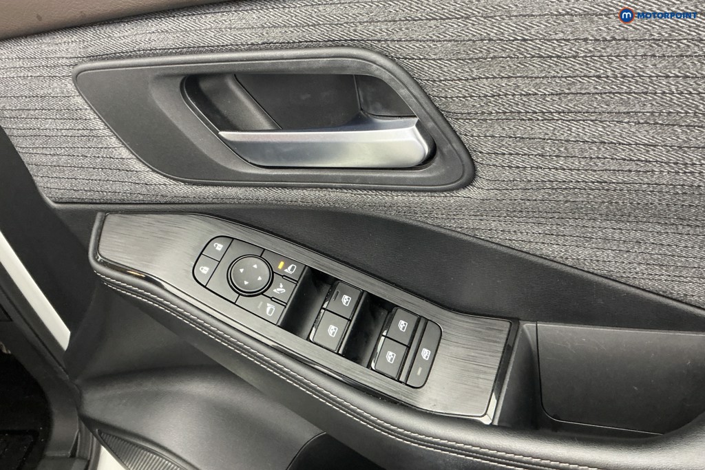 Nissan X-Trail Acenta Premium Automatic Petrol-Electric Hybrid SUV - Stock Number (1672656) - 24th supplementary image