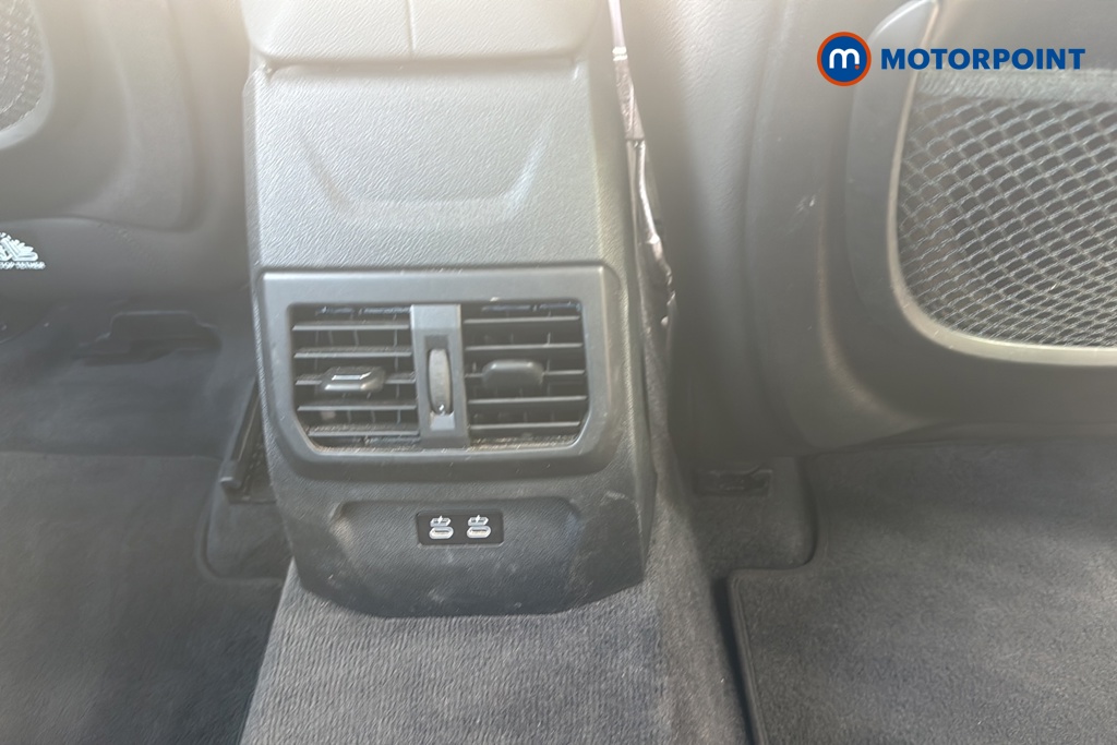 BMW 2 Series Sport Manual Petrol Saloon - Stock Number (1673732) - 28th supplementary image