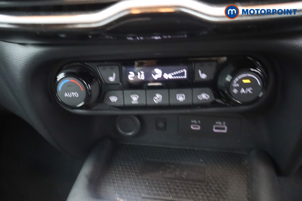 Nissan Juke Tekna Automatic Petrol SUV - Stock Number (1673865) - 15th supplementary image