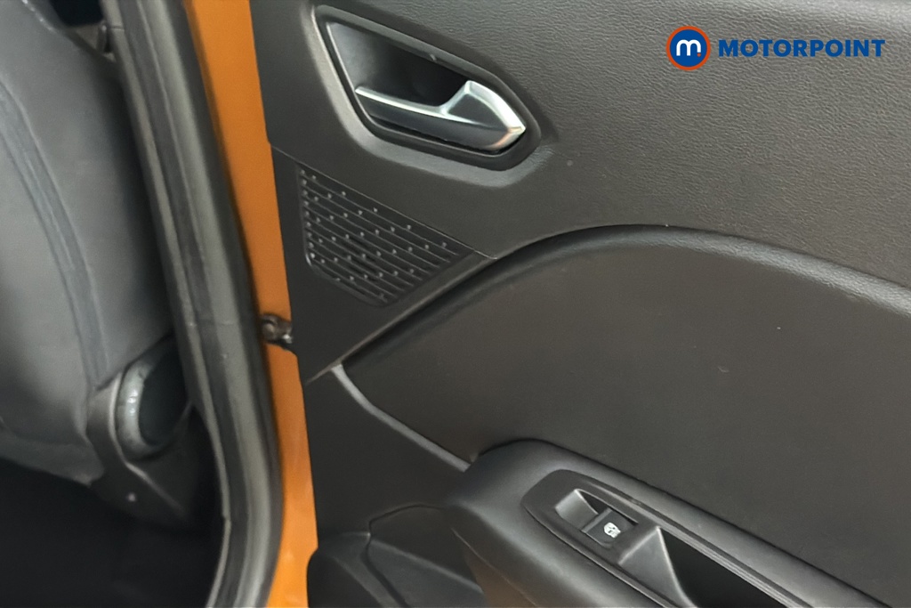 Renault Captur Iconic Manual Petrol SUV - Stock Number (1673926) - 993rd supplementary image