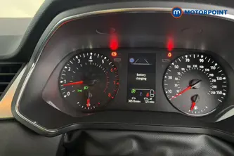 Renault Captur Iconic Manual Petrol SUV - Stock Number (1673926) - 7th supplementary image