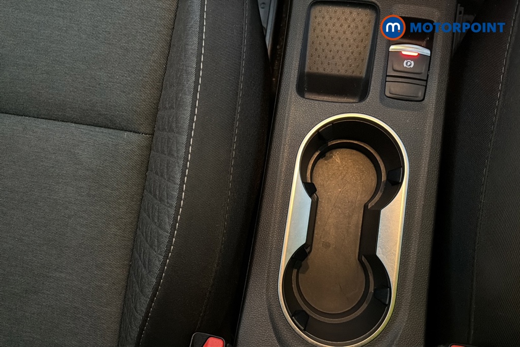 Renault Captur Iconic Manual Petrol SUV - Stock Number (1673926) - 16th supplementary image
