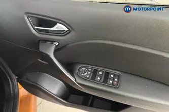 Renault Captur Iconic Manual Petrol SUV - Stock Number (1673926) - 19th supplementary image