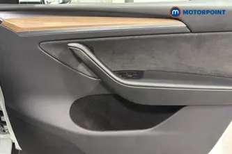 Tesla Model Y Long Range Automatic Electric SUV - Stock Number (1674364) - 18th supplementary image