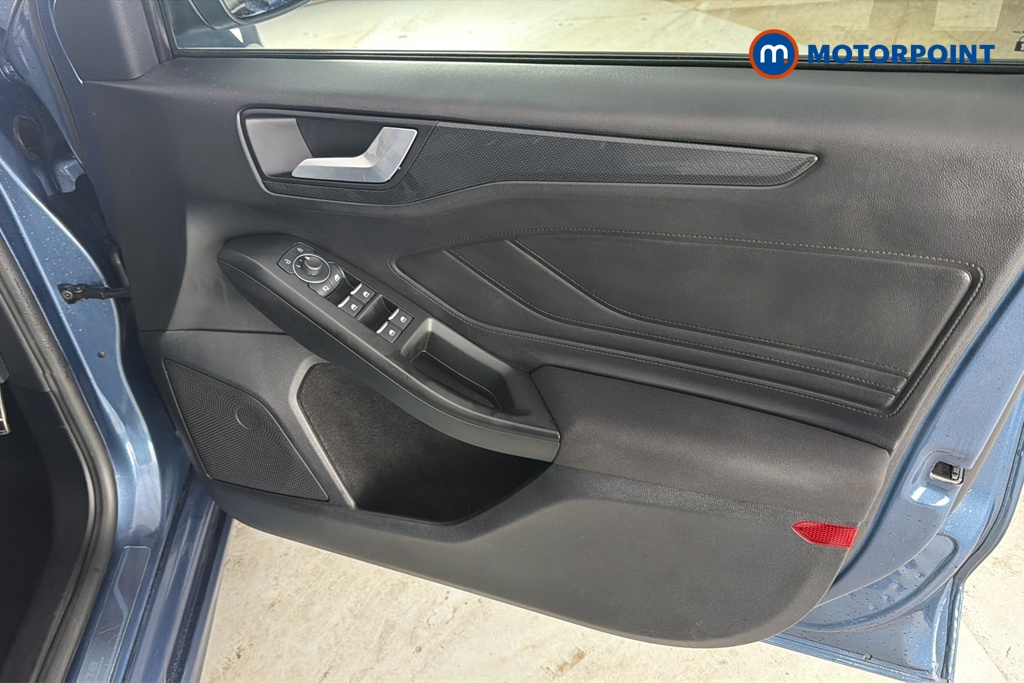 Ford Focus St-Line X Automatic Petrol Estate - Stock Number (1674708) - 18th supplementary image