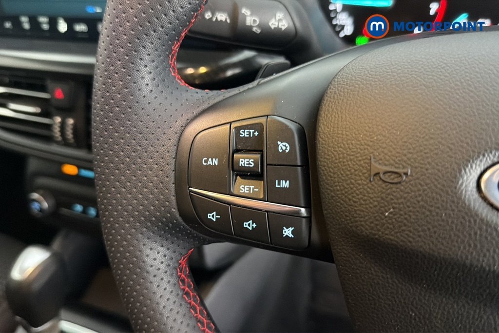 Ford Focus St-Line Automatic Petrol Estate - Stock Number (1674718) - 4th supplementary image