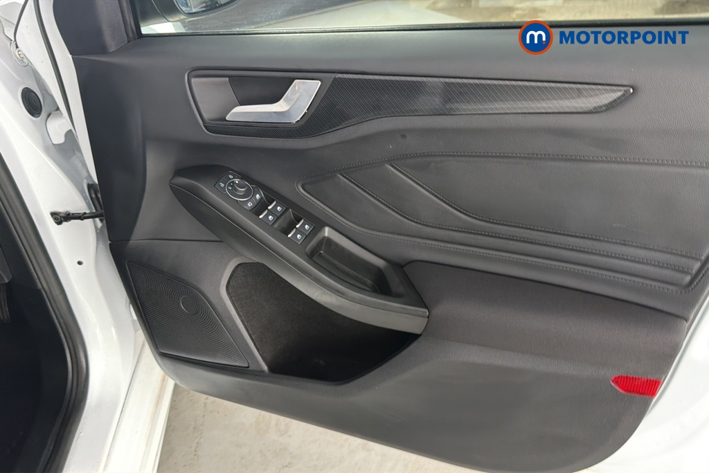 Ford Focus St-Line Automatic Petrol Estate - Stock Number (1674718) - 18th supplementary image