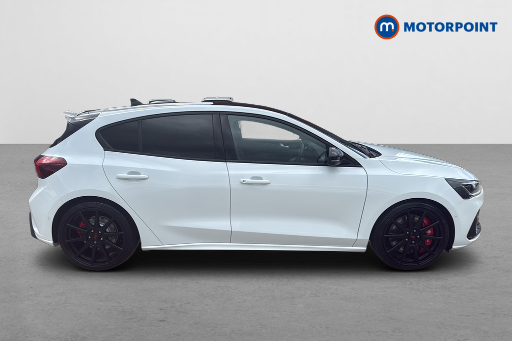 Ford Focus ST Manual Petrol Hatchback - Stock Number (1674910) - Passenger side