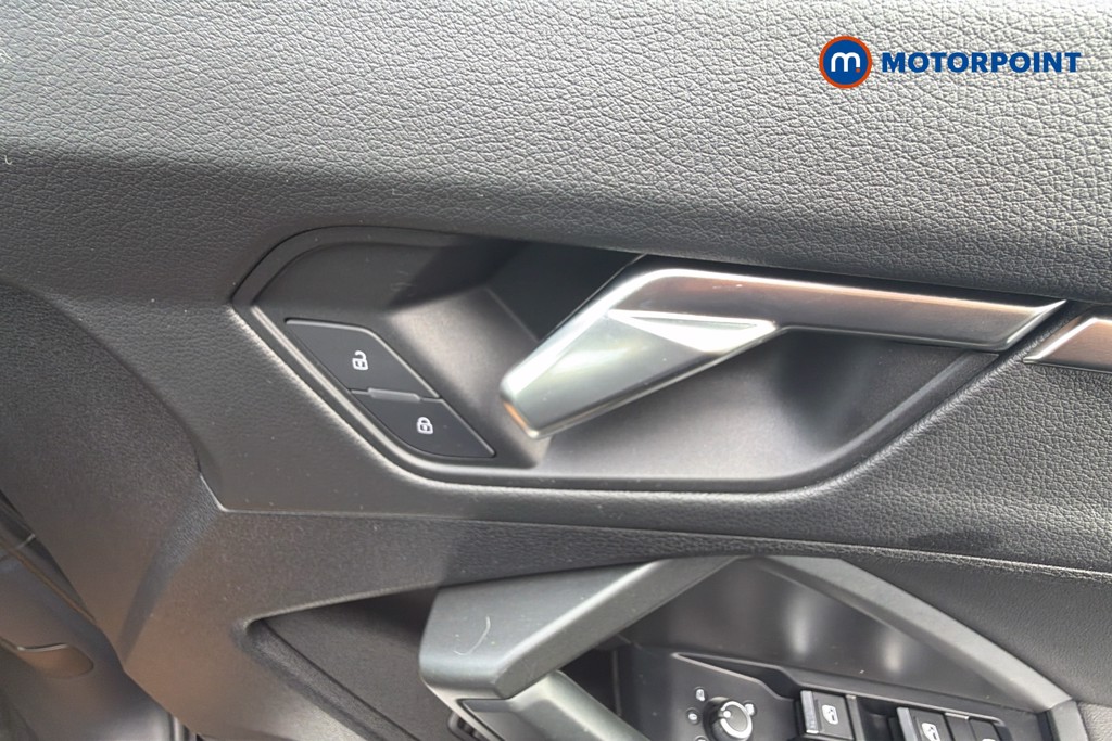 Audi Q3 Black Edition Automatic Petrol SUV - Stock Number (1674977) - 5th supplementary image