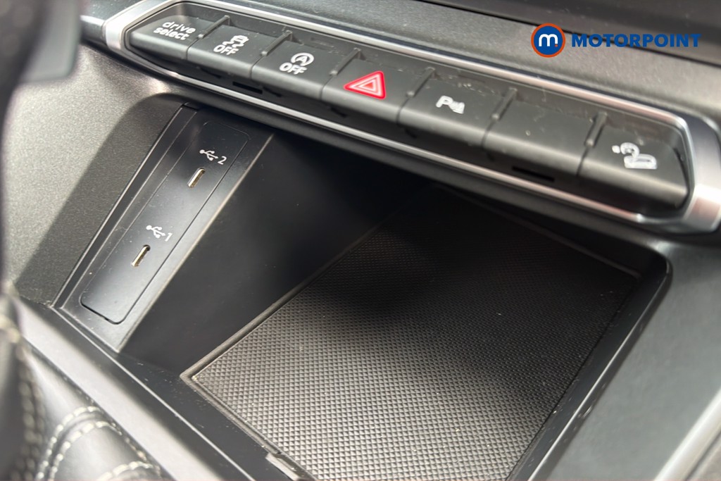 Audi Q3 Black Edition Automatic Petrol SUV - Stock Number (1674977) - 12th supplementary image