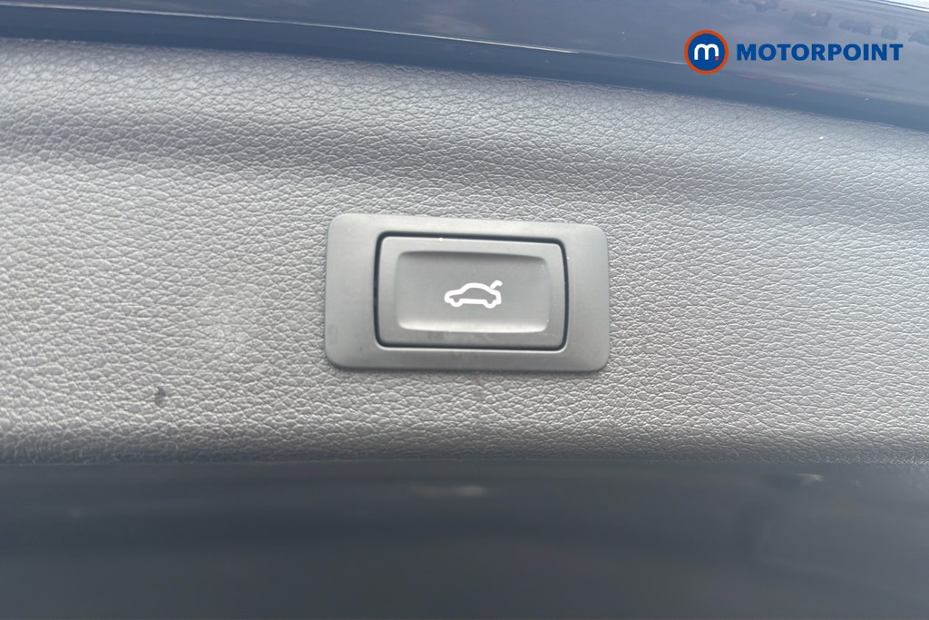 Audi Q3 Black Edition Automatic Petrol SUV - Stock Number (1674977) - 26th supplementary image