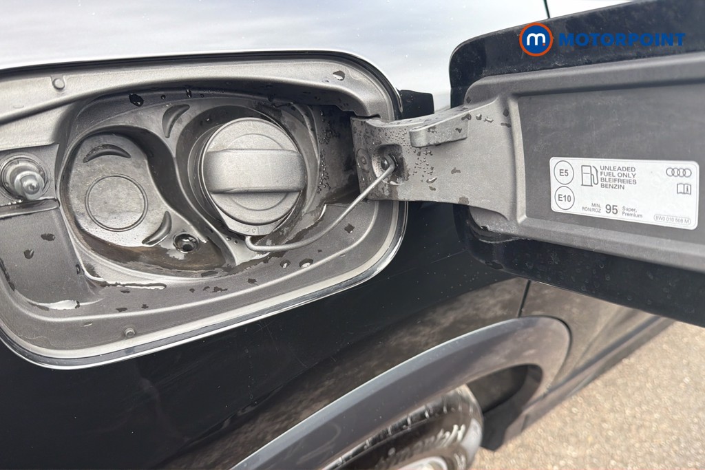 Audi Q3 Black Edition Automatic Petrol SUV - Stock Number (1674977) - 1st supplementary image