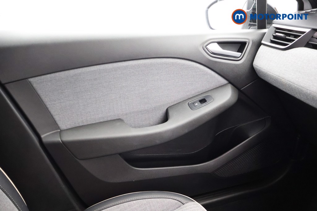 Renault Clio Techno Manual Petrol Hatchback - Stock Number (1674979) - 17th supplementary image