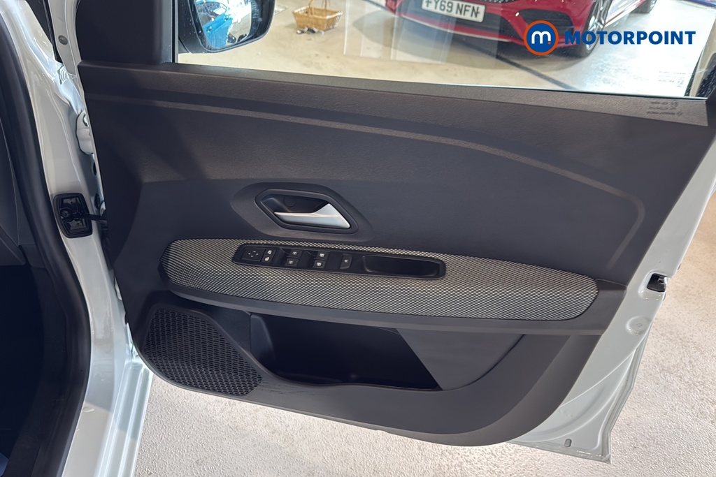 Dacia Sandero Expression Manual Petrol Hatchback - Stock Number (1675199) - 18th supplementary image
