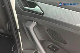Volkswagen Tiguan Life Automatic Diesel SUV - Stock Number (1675409) - 993rd supplementary image