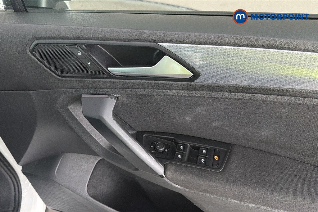 Volkswagen Tiguan Life Automatic Diesel SUV - Stock Number (1675409) - 19th supplementary image
