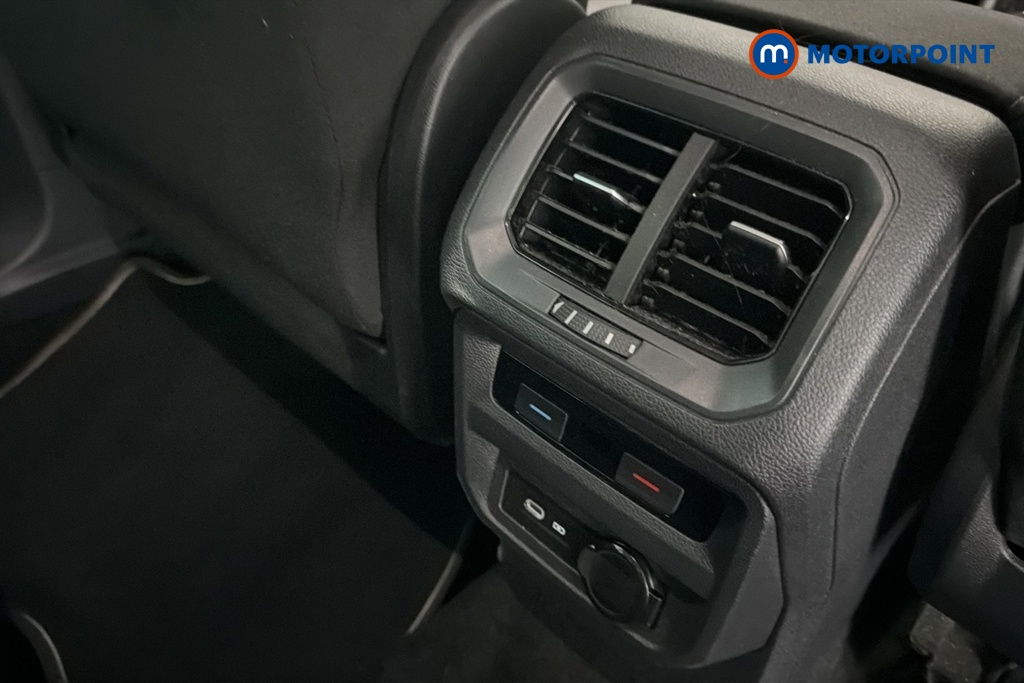 Volkswagen Tiguan Life Automatic Diesel SUV - Stock Number (1675409) - 28th supplementary image