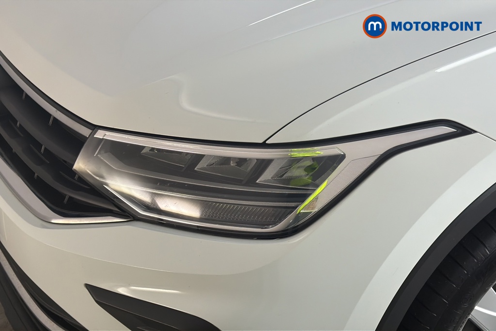 Volkswagen Tiguan Life Automatic Diesel SUV - Stock Number (1675409) - 42nd supplementary image