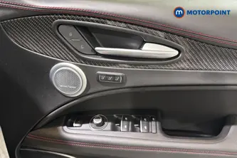 Alfa Romeo Stelvio Veloce Ti Automatic Petrol SUV - Stock Number (1675463) - 19th supplementary image