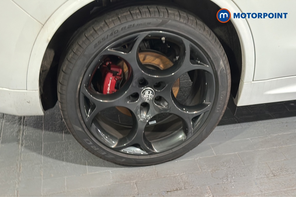 Alfa Romeo Stelvio Veloce Ti Automatic Petrol SUV - Stock Number (1675463) - 46th supplementary image