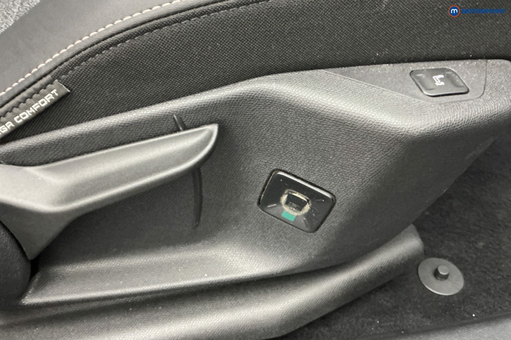 Peugeot 5008 Allure Premium Automatic Petrol SUV - Stock Number (1675581) - 22nd supplementary image