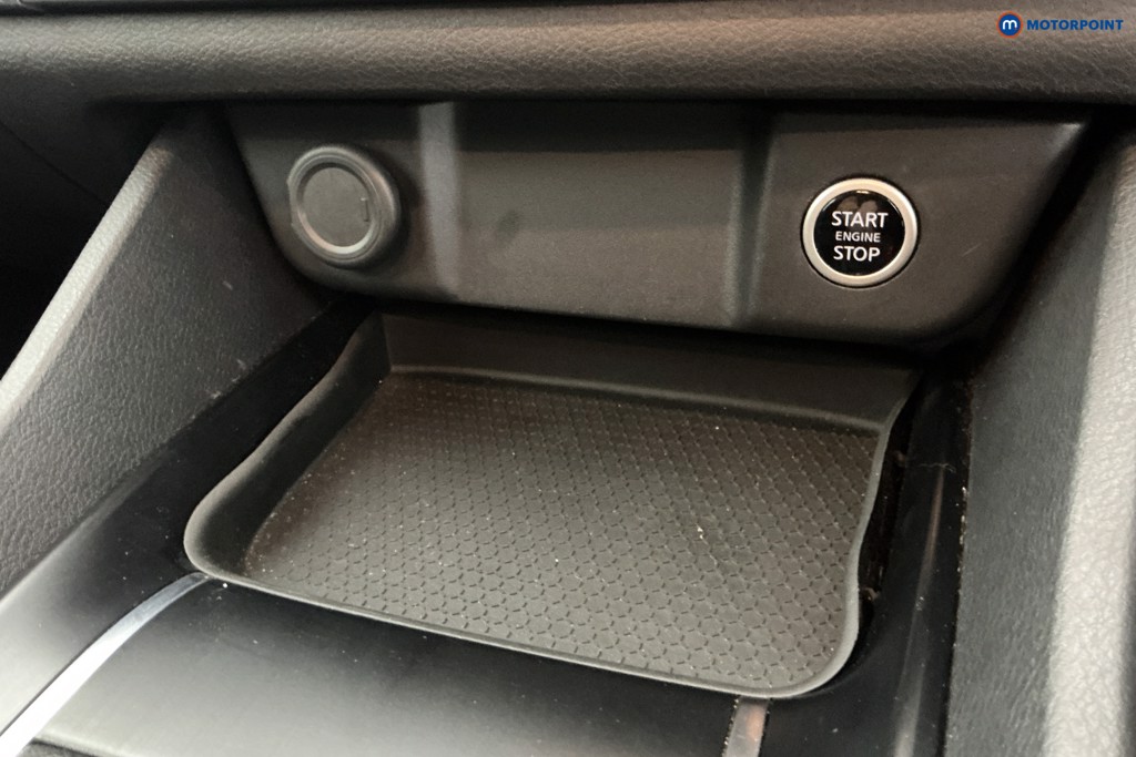 Nissan Qashqai Acenta Premium Manual Petrol SUV - Stock Number (1675826) - 16th supplementary image