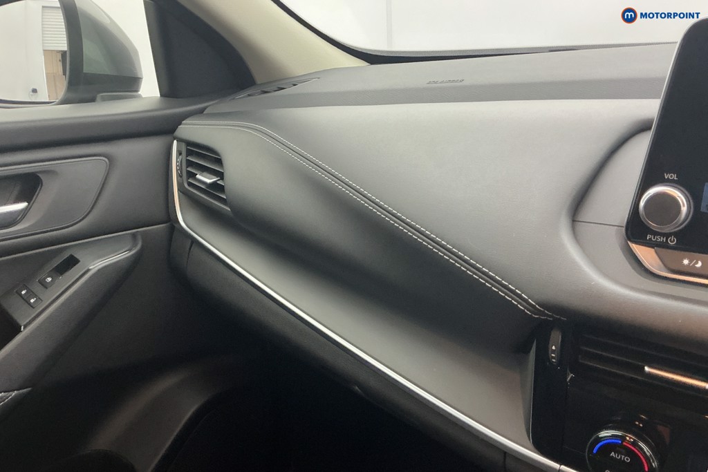 Nissan Qashqai Acenta Premium Manual Petrol SUV - Stock Number (1675826) - 18th supplementary image