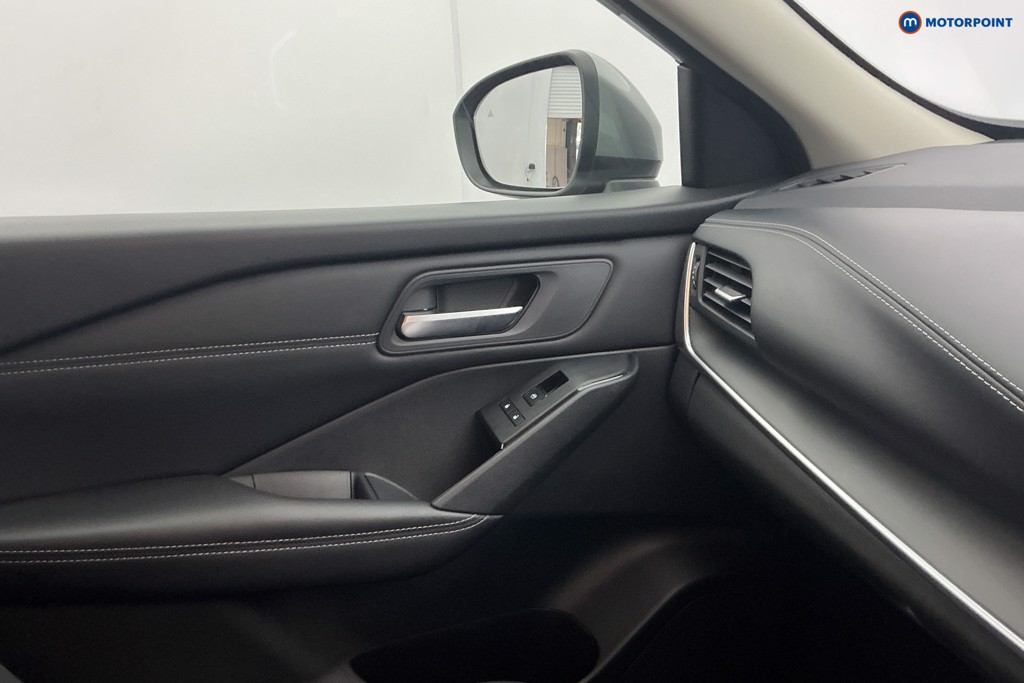 Nissan Qashqai Acenta Premium Manual Petrol SUV - Stock Number (1675826) - 19th supplementary image