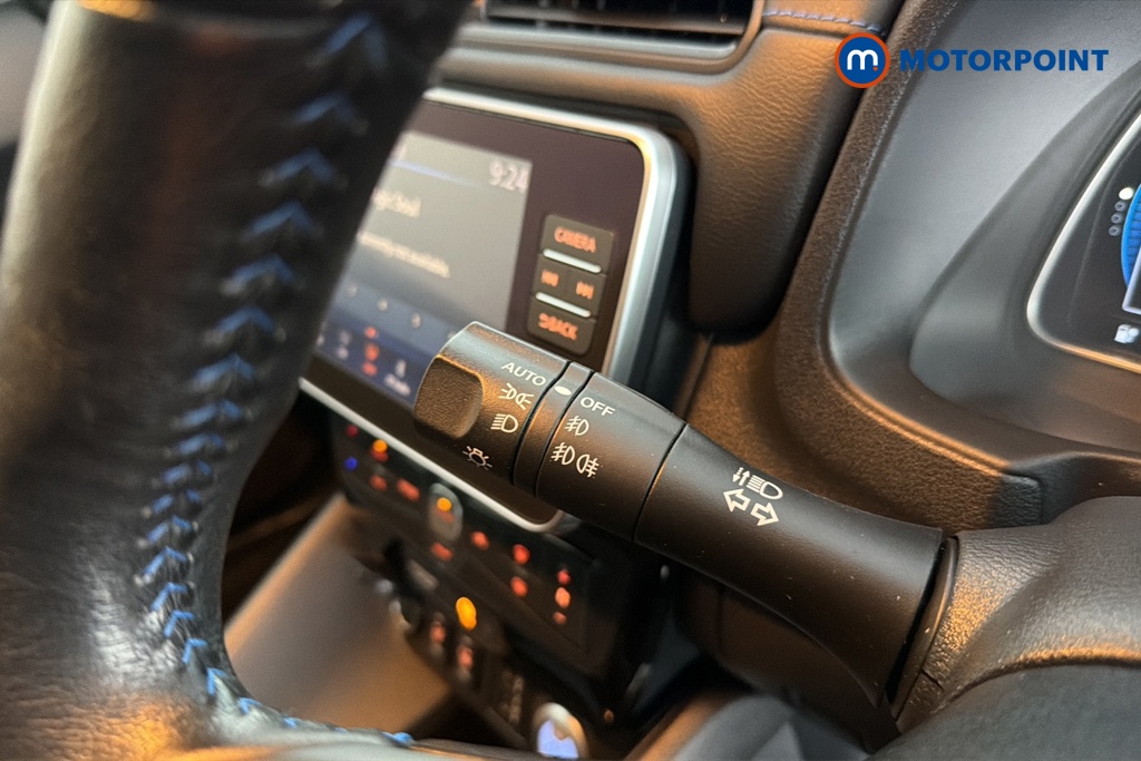 Nissan Leaf Tekna Automatic Electric Hatchback - Stock Number (1675966) - 5th supplementary image