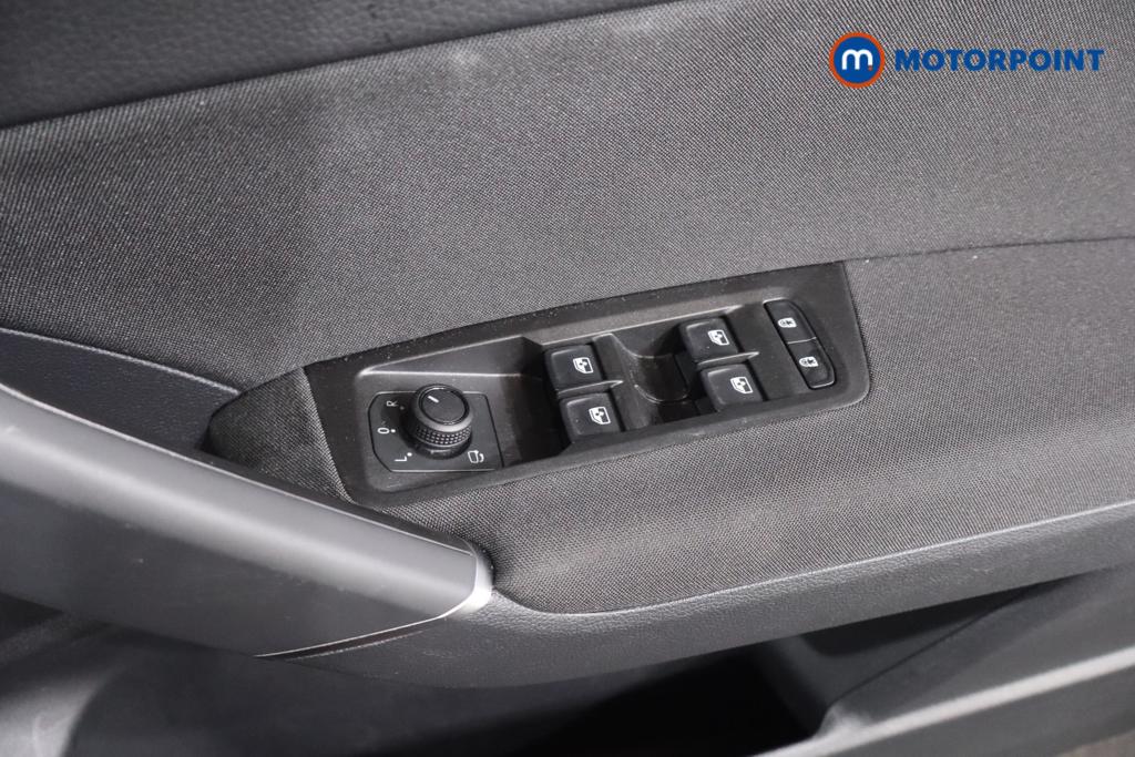 Volkswagen Touran Match Manual Petrol People Carrier - Stock Number (1675983) - 9th supplementary image