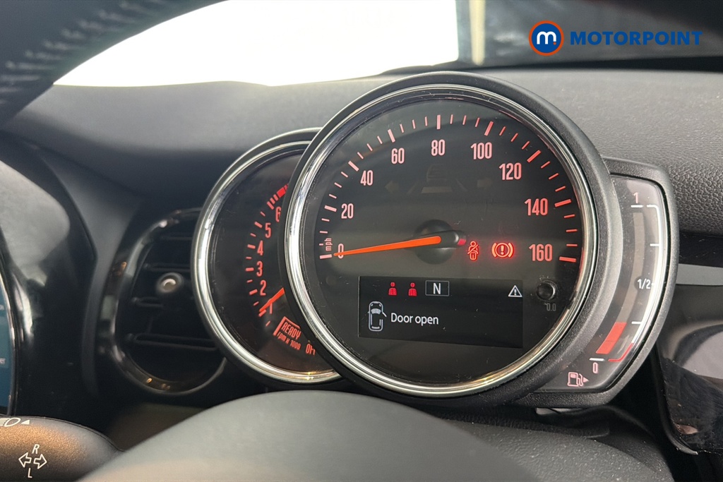 Mini Hatchback Cooper Classic Manual Petrol Hatchback - Stock Number (1676202) - 7th supplementary image