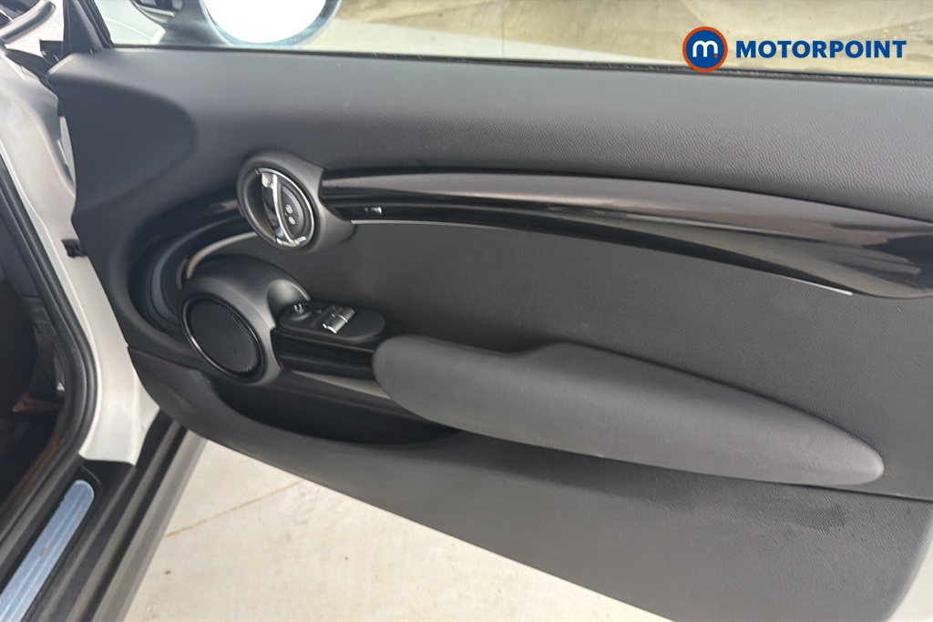 Mini Hatchback Cooper Classic Manual Petrol Hatchback - Stock Number (1676202) - 18th supplementary image