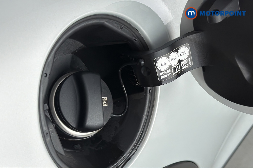 Mini Hatchback Cooper Classic Manual Petrol Hatchback - Stock Number (1676202) - 41st supplementary image