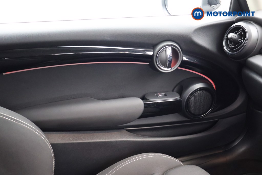 Mini Hatchback Cooper S Level 1 Automatic Electric Hatchback - Stock Number (1676527) - 16th supplementary image