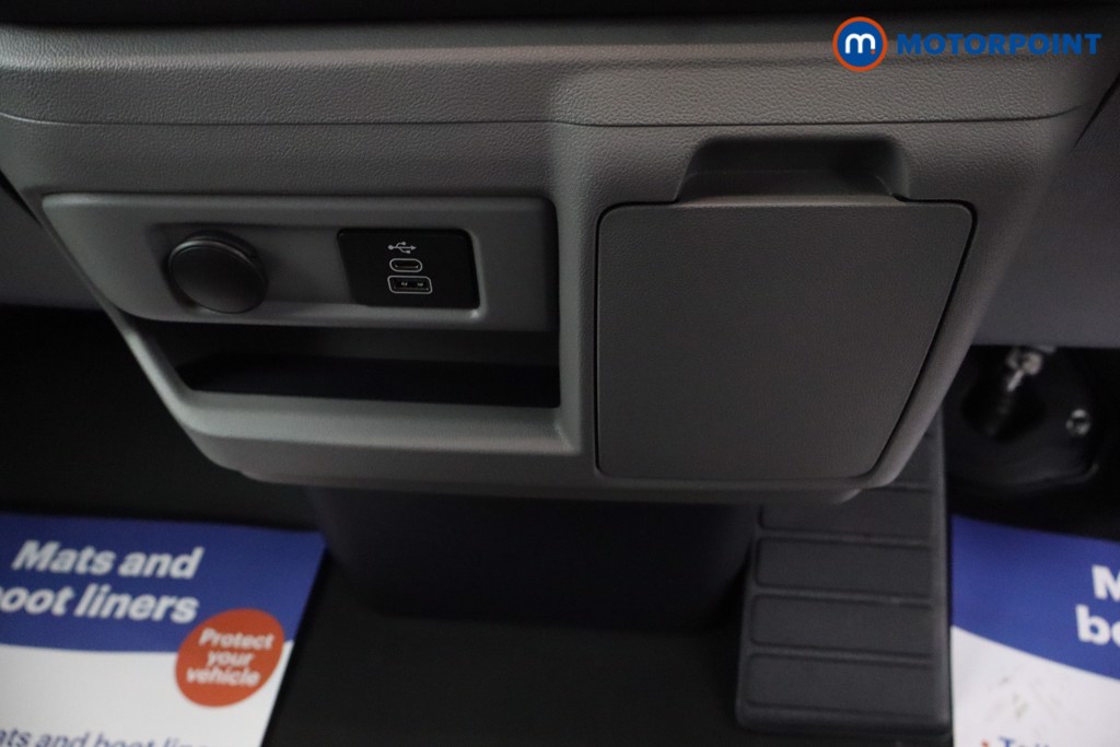 Ford Transit Custom Limited Automatic Electric Panel Van - Stock Number (1676597) - 5th supplementary image