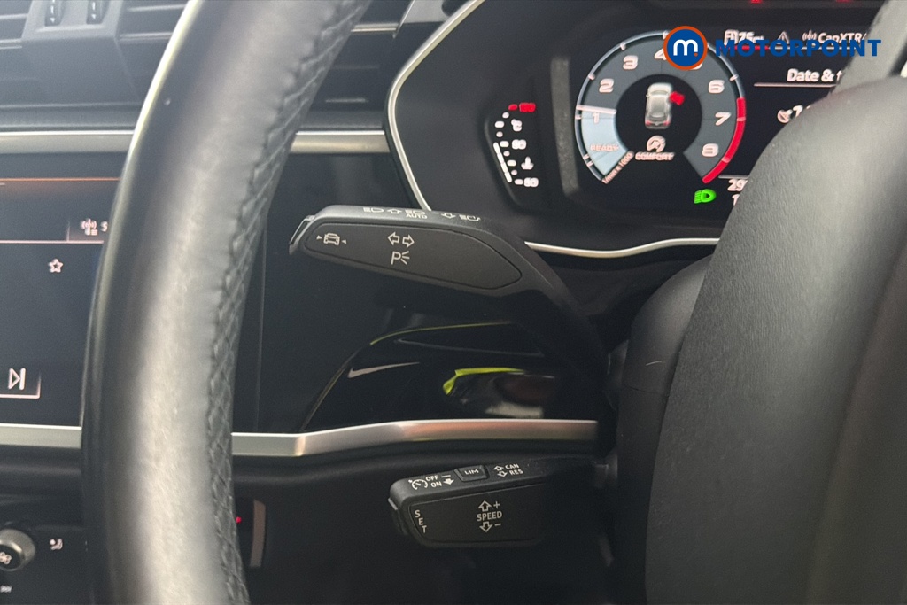 Audi Q3 Technik Manual Petrol SUV - Stock Number (1637967) - 5th supplementary image