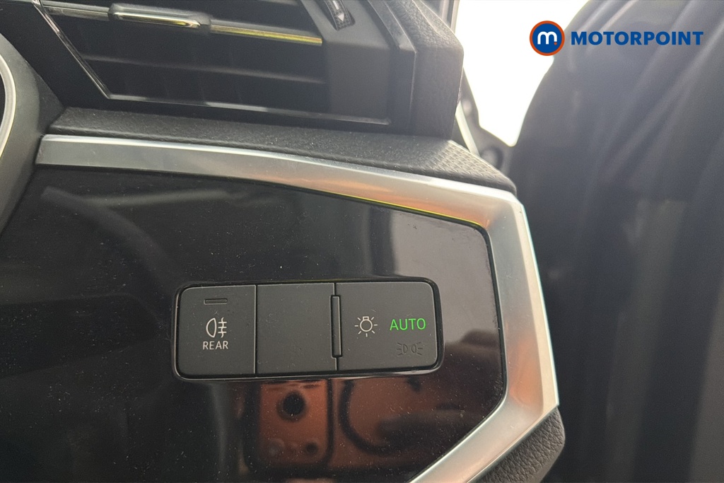 Audi Q3 Technik Manual Petrol SUV - Stock Number (1637967) - 11th supplementary image