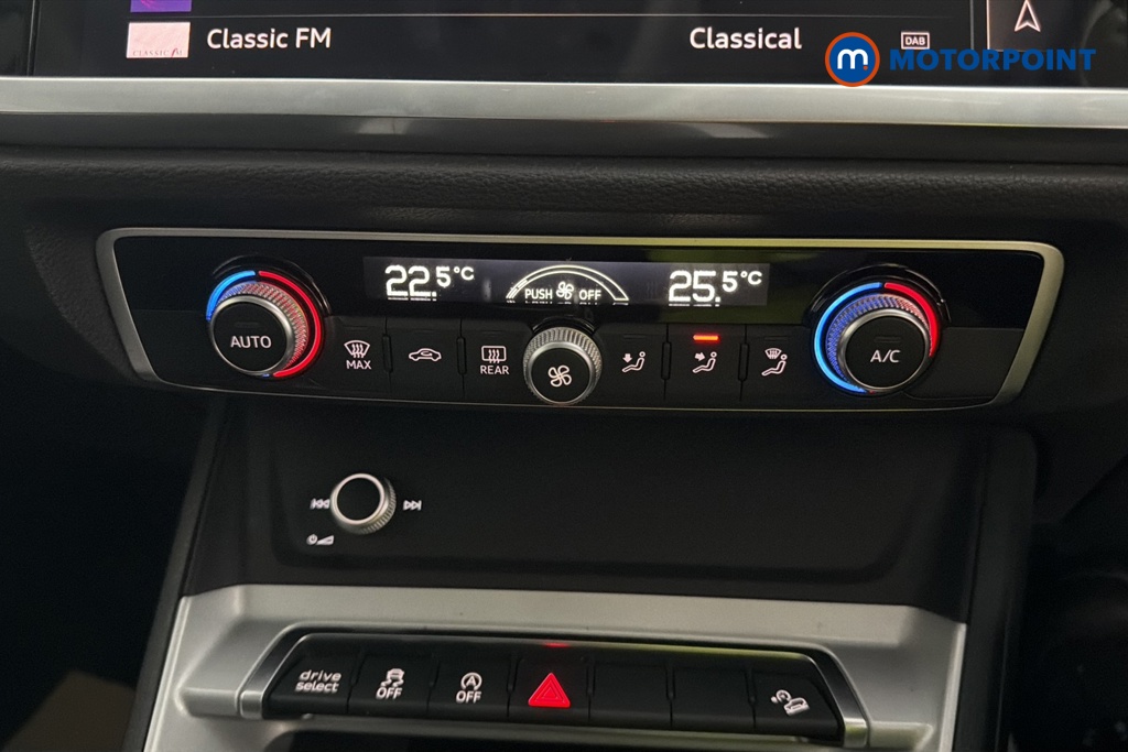 Audi Q3 Technik Manual Petrol SUV - Stock Number (1637967) - 12th supplementary image