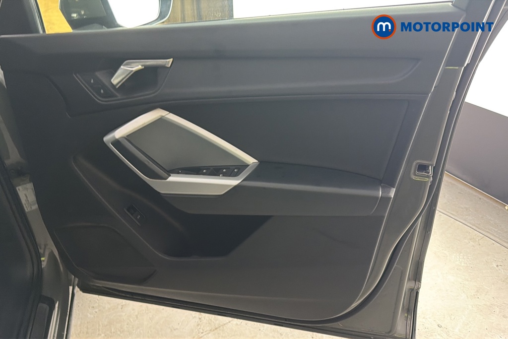 Audi Q3 Technik Manual Petrol SUV - Stock Number (1637967) - 18th supplementary image