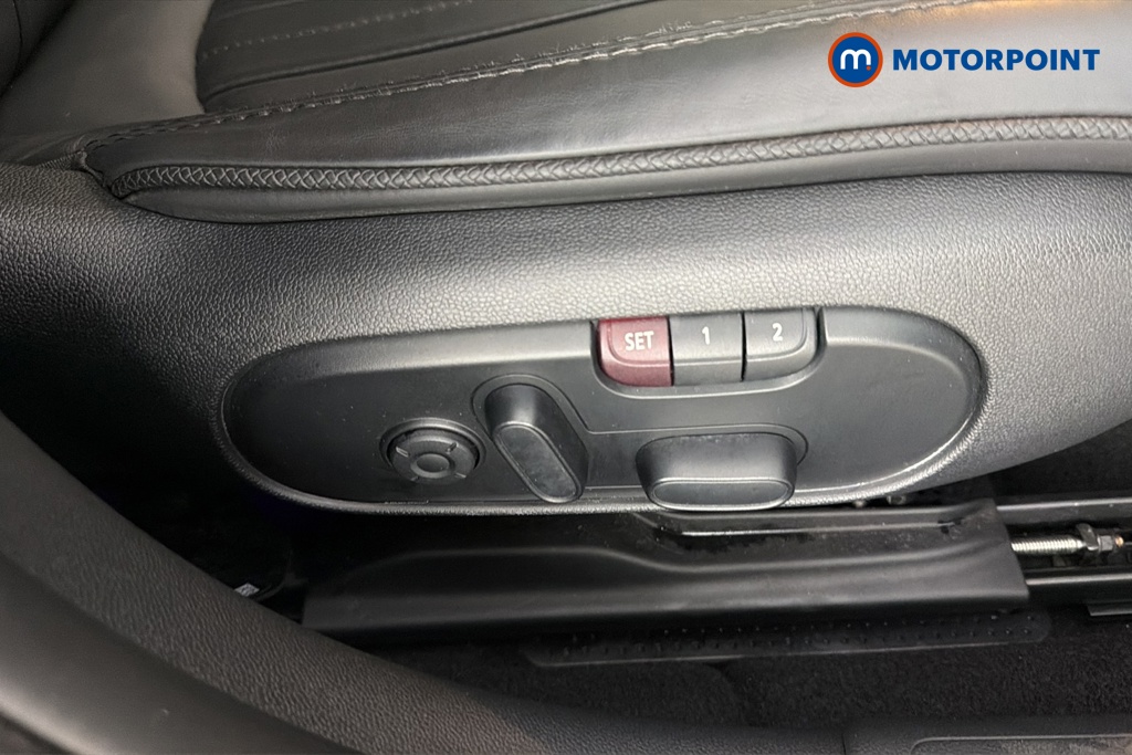 Mini Clubman Cooper S Exclusive Automatic Petrol Estate - Stock Number (1660209) - 23rd supplementary image