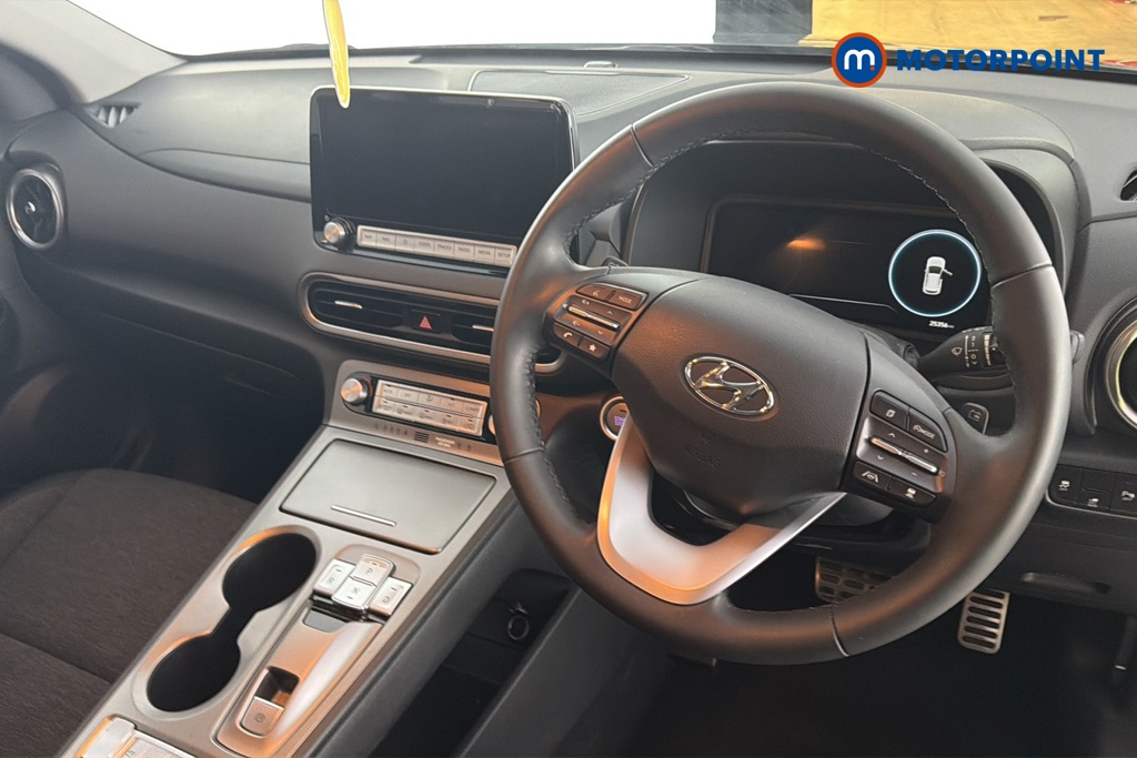 Hyundai Kona Se Connect Automatic Electric SUV - Stock Number (1667724) - 1st supplementary image