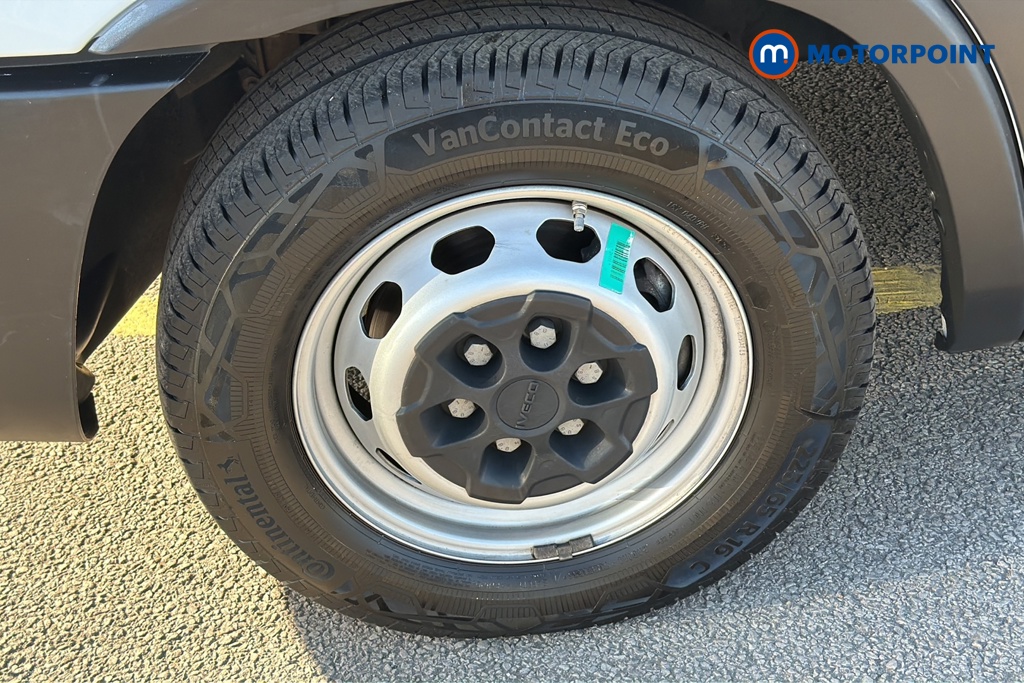 Iveco Daily 2.3 High Roof Van 3520L Wb Hi-Matic Automatic Diesel High Volume-High Roof Van - Stock Number (1672187) - 44th supplementary image