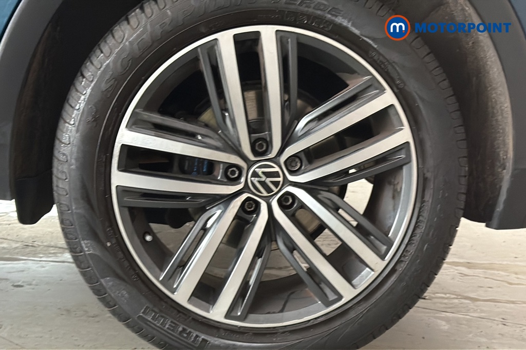 Volkswagen Tiguan Elegance Automatic Petrol SUV - Stock Number (1672407) - 45th supplementary image